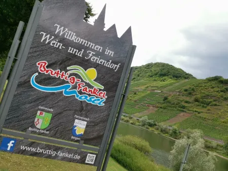 Ferienwohnung Moselblick Отели в г. Кохем-Целль