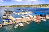 Tranquility at the Lake! 3 King Rooms+Bunks, Boat Parking+ Launch, Beach Access