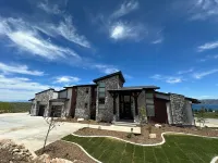 North Star Retreat Sleeps 34 - Chalets
