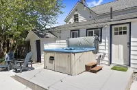 1890's renovated downtown Coeur d’Alene home