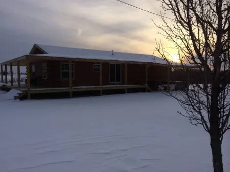 Secluded, Log Rental Cabin, Private Hot Tub,on Southern Illinois Wine Trail Отели в г. Лик Крик Пресинкт