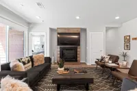 Chic Bozeman Getaway - Minutes from Downtown!