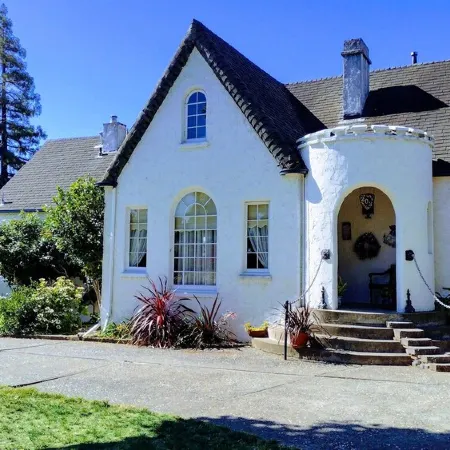 Little Castle Pool, Hot Tub, Napa, Sonoma, San Francisco