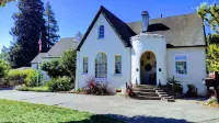 Little Castle Pool, Hot Tub, Napa, Sonoma, San Francisco