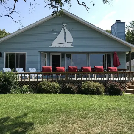 Waterfront Vacation Home Directly on Hubbard Lake - East Shore
