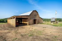 Cozy Barn Apartment