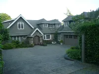 Studio Unit with Views of Hales Passage and Mt Baker
