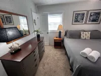 Cozy Kitty Hawk Cottage with Hot Tub, Fire pit and Ocean View