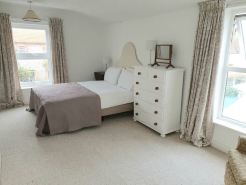 Large House (Norfolk) | Sleeps12 | 2Min Walk to Beach | Dogs Poss (2) | Playroom