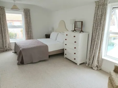 Large House (Norfolk) | Sleeps12 | 2Min Walk to Beach | Dogs Poss (2) | Playroom Отели рядом с достопримечательностью «Cromer Beach»