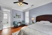 Historic McKinnon Twin, Beautifully Renovated in Historic Downtown Brunswick