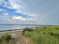 Cozy Costal Cottage ~ Prime Location ~ Just Seconds from Hills Beach! Hotels in Biddeford