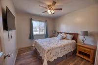 Flagstaff Country Mountain Getaway, Pet Friendly & Family Friendly!