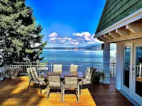 +Private Luxury Lakefront for 12+ Private Beach, Dock, Pet and Family Friendly!