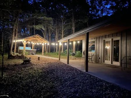 New cabin in the woods with private hot tub