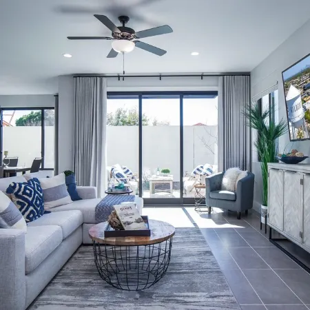 Knockout home in downtown Gilbert, with Jacuzzi