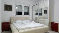 Cozy Apartment in Fier, Albania - City Center Retreat - Bintang 3
