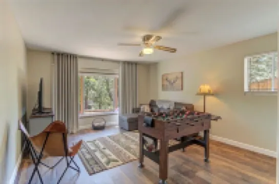 Elkchanted Inn Pine: Fully Fenced Backyard, Spacious Cabin in Woods w/King Bed