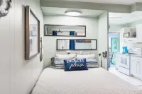 Summer Time! Indoor/OutdoorPools.Sleeps 4.Pet Friendly!