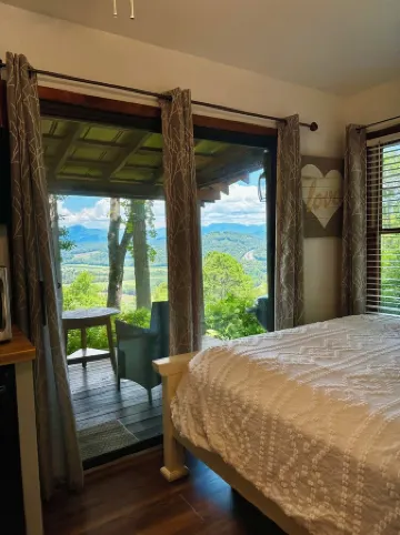 BEST VIEW IN BRYSON CITY IN THE SUGAR SHACK!!