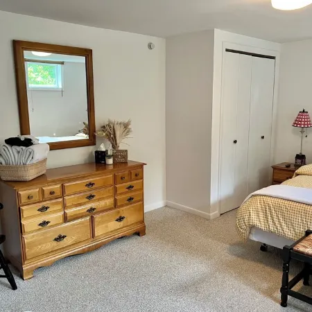 CHARMING FAMILY CHALET w/ Great Location, Outdoor Hot tub on Edson Hill