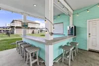 🏖️ <5 min walk to BEACH! Waffle Bar! Newly Renovated! 🐶 Pet friendly!☀️