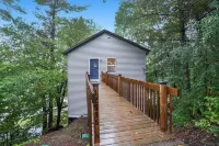 The Jewel of Maston Lake - Beautiful Lake Views. Hotel di Spencer Township