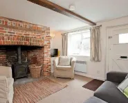 Lovely 2 bedroom cottage in pictoresque village, near Henley-on-Thames & Marlow