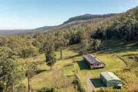 Budgong Lodge Secluded farm stay with horses and cattle - 4 Queen bedrooms Hotels in Kangaroo Valley