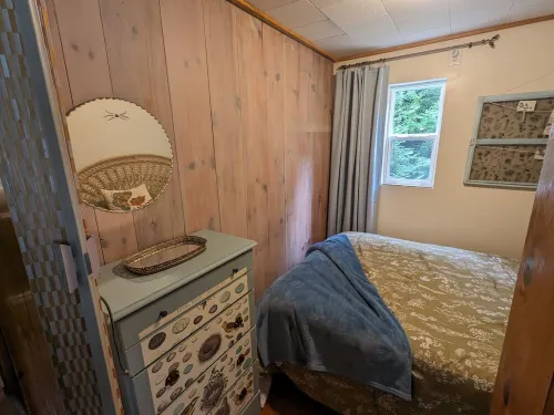 Private, Cozy Cottage in the woods