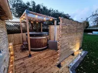 Gîte with swimming pool, Nordic bath, close to the landing beaches Hotel di Le Manoir