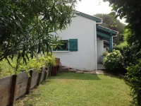 House with garden, quiet, 10' walk from the main beach and 15' from Spain Hotels near Plage de Maiarko