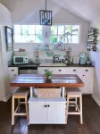 Bluebird Cottage in the Heart of Historic Downtown Franklin