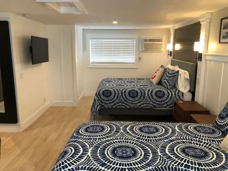 Newly renovated, Reserved Parking, Rooftop Deck, HVAC Steps to Bay Beach & Shops Отели рядом с достопримечательностью «Ньюпорт-Бич»