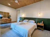 Inn on Main - Modern 1st Floor Apartment in the Heart of Downtown Geneva