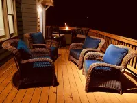 Gorgeous 4 BR Home - 1.5 mi from DT Alpharetta and Avalon