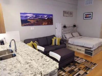 New Build Boardwalk Studio Condo steps from Lake!! Hotels near Quacker Gift Shop Grand Lake