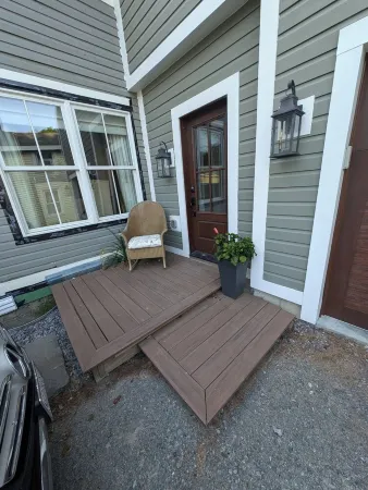 Inlaw apt/guest suite w/full bath for rent during track season