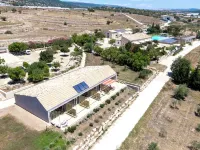 New: Wonderful villa with sea view, infinity pool, padel court