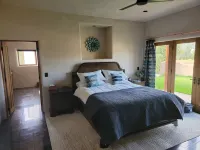 Casa Celia - Authentic Hacienda home in Taos with modern features