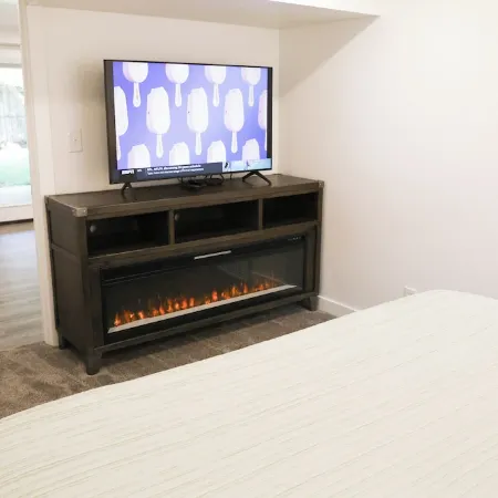 Provo 3-bedroom; new, fireplace, BBQ, AC, fast WiFi. Close to BYU, MTC, Sundance