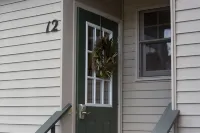 Spacious, Newly Updated Townhouse - Pinehill #12 - 3-Star