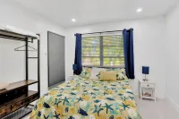 Charming 3-bedroom house with AC and WiFi in delightful Englewood