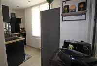 Loft, "Le Cosy" Coeur de Ville au Calme Avec Stationnement Privé