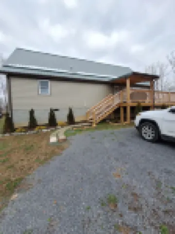 Buckingham cabin#2 @ the Lake minutes from New River Gorge National Park Hot tub