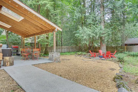 Mt. Hood Alpine Chalet w/ hot tub, kid & dog friendly