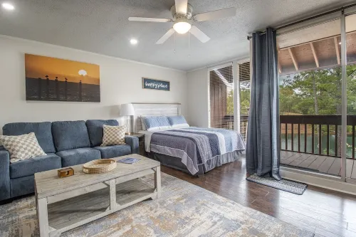 unFOREgettable 19th hole - steps from the Country Club, Golf & Pools - Pets OK!
