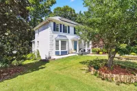 Charming 4-bedroom house in fabulous Duluth! 카터 오크 크로싱 주변 호텔