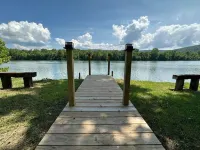 Tiny Luxury Cabin Retreat On White River Hotels in Independence County