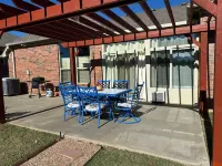 Charming 3-bedroom house with AC, fitness room, WiFi in Norman Hotel dekat Legends Lobby at the Barry Switzer Center